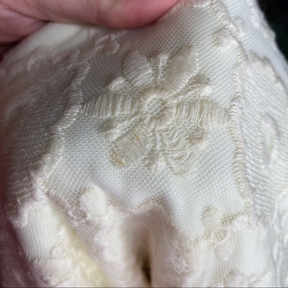🔥SOLD🔥 Maggy London Retro Lace Overlay Dress Cream 12 - Picture 16 of 16